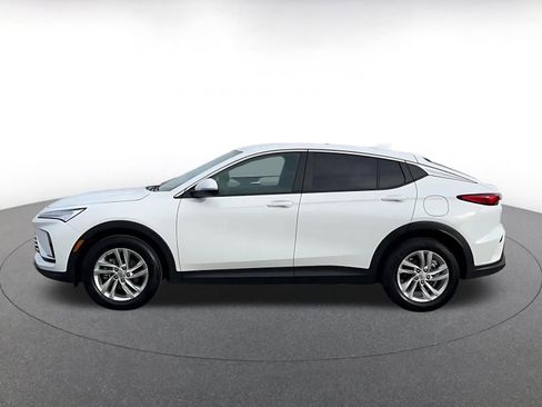 Used 2025 Buick Envista Preferred image 9