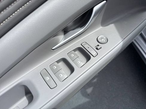 Used 2025 Hyundai Elantra Sport FWD image 10