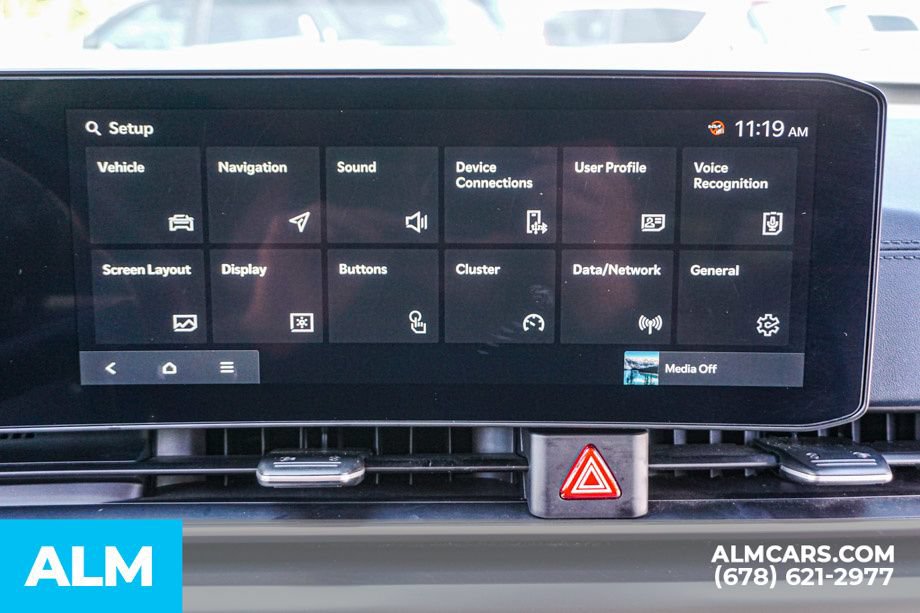 Used 2025 Kia Carnival SX w/ SX Dark Edition Package FWD image 40