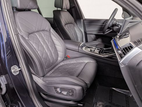 Used 2026 BMW X7 xDrive40i w/ M Sport Package AWD/4WD image 34
