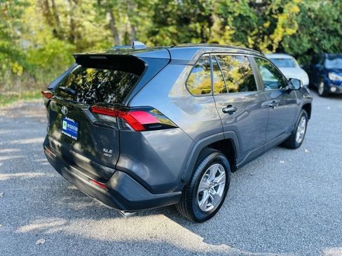 Used 2022 Toyota RAV4 XLE image 6