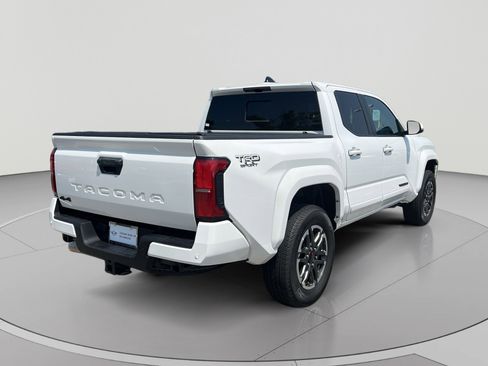Used 2024 Toyota Tacoma TRD Sport w/ TRD Sport Upgrade Package AWD/4WD image 5