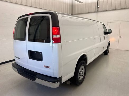 Used 2019 GMC Savana 2500 Extended RWD image 6