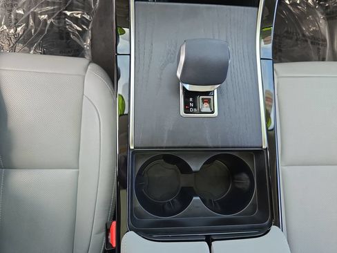 Certified 2025 Land Rover Range Rover Velar S AWD/4WD image 25