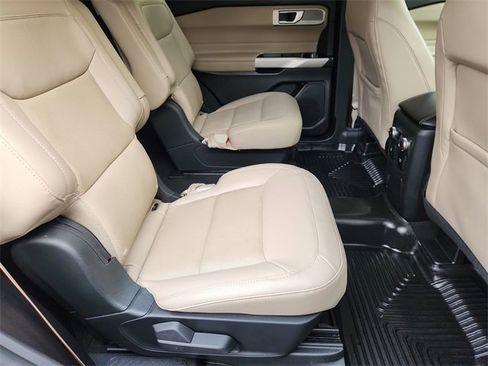 Used 2022 Ford Explorer Limited w/ Equipment Group 301A image 27
