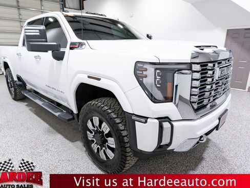 Used 2024 GMC Sierra 2500 Denali w/ Denali Reserve Package image 6