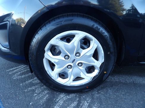 Used 2013 Ford Fiesta SE FWD image 13