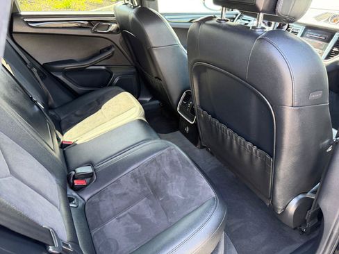 Used 2017 Porsche Macan AWD/4WD image 50