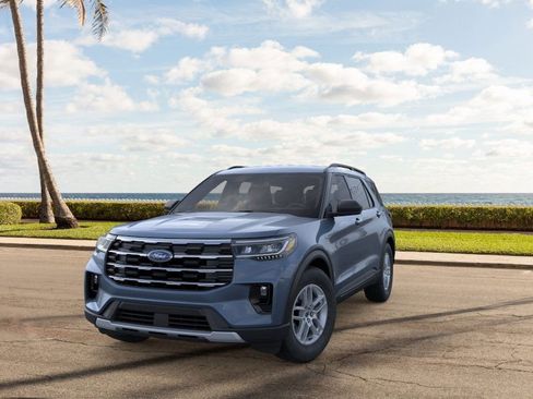 New 2026 Ford Explorer Active w/ Active Comfort Package RWD image 2