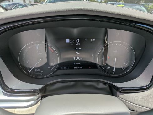 Used 2024 Cadillac XT5 Premium Luxury w/ Technology Package FWD image 27