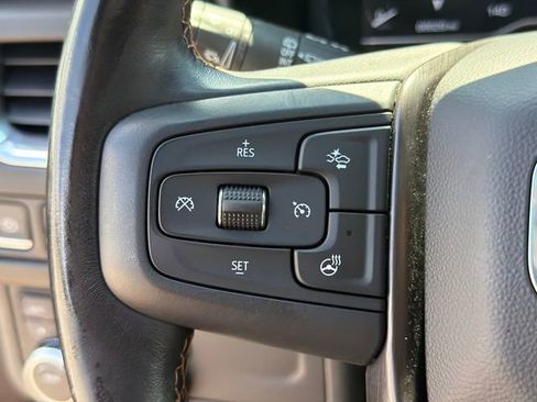 Used 2023 GMC Yukon XL AT4 w/ Technology Package AWD/4WD image 25