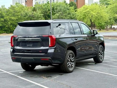 Used 2023 GMC Yukon AT4 w/ Technology Package AWD/4WD image 7