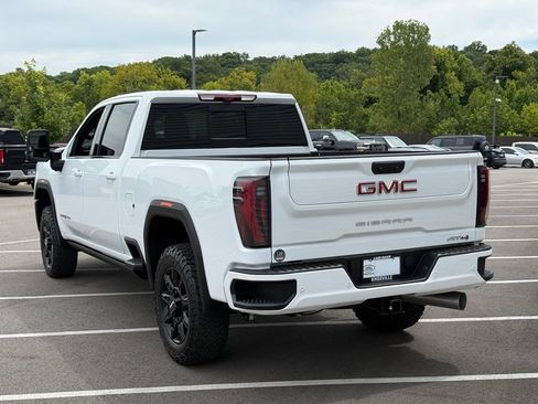 Used 2026 GMC Sierra 2500 AT4 w/ AT4 Premium Plus Package AWD/4WD image 10