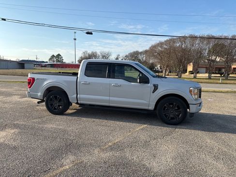 Used 2021 Ford F150 XLT w/ Equipment Group 302A High image 16