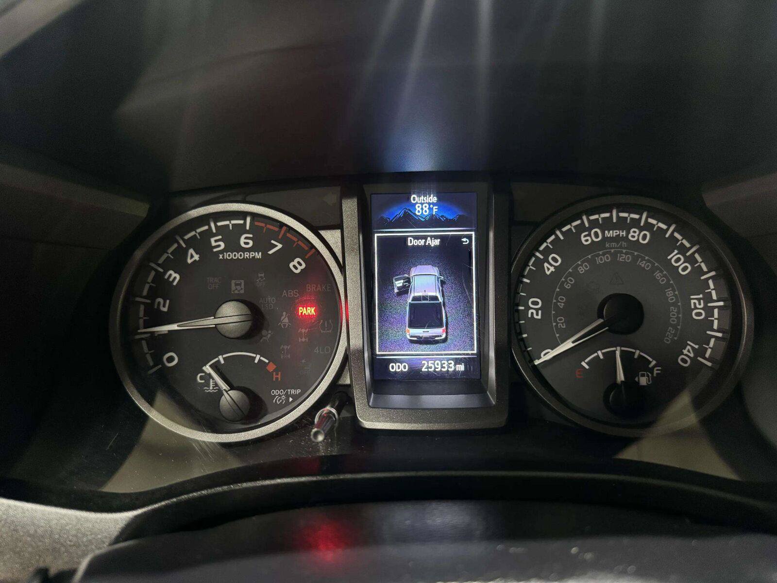 Used 2022 Toyota Tacoma TRD Off-Road AWD/4WD image 22