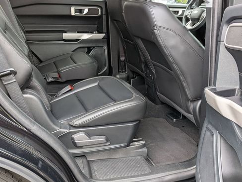 Used 2024 Ford Explorer XLT w/ Equipment Group 202A AWD/4WD image 25