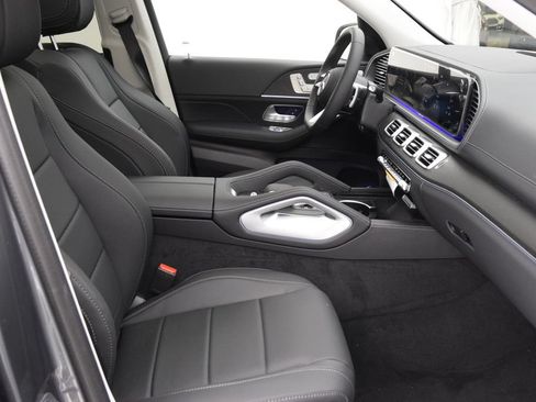New 2026 Mercedes-Benz GLS 450 4MATIC image 16