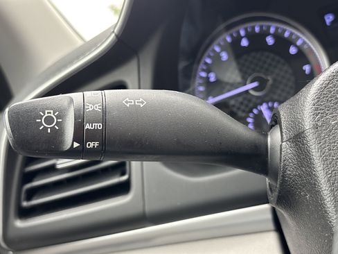 Used 2020 Hyundai Elantra SEL FWD image 25