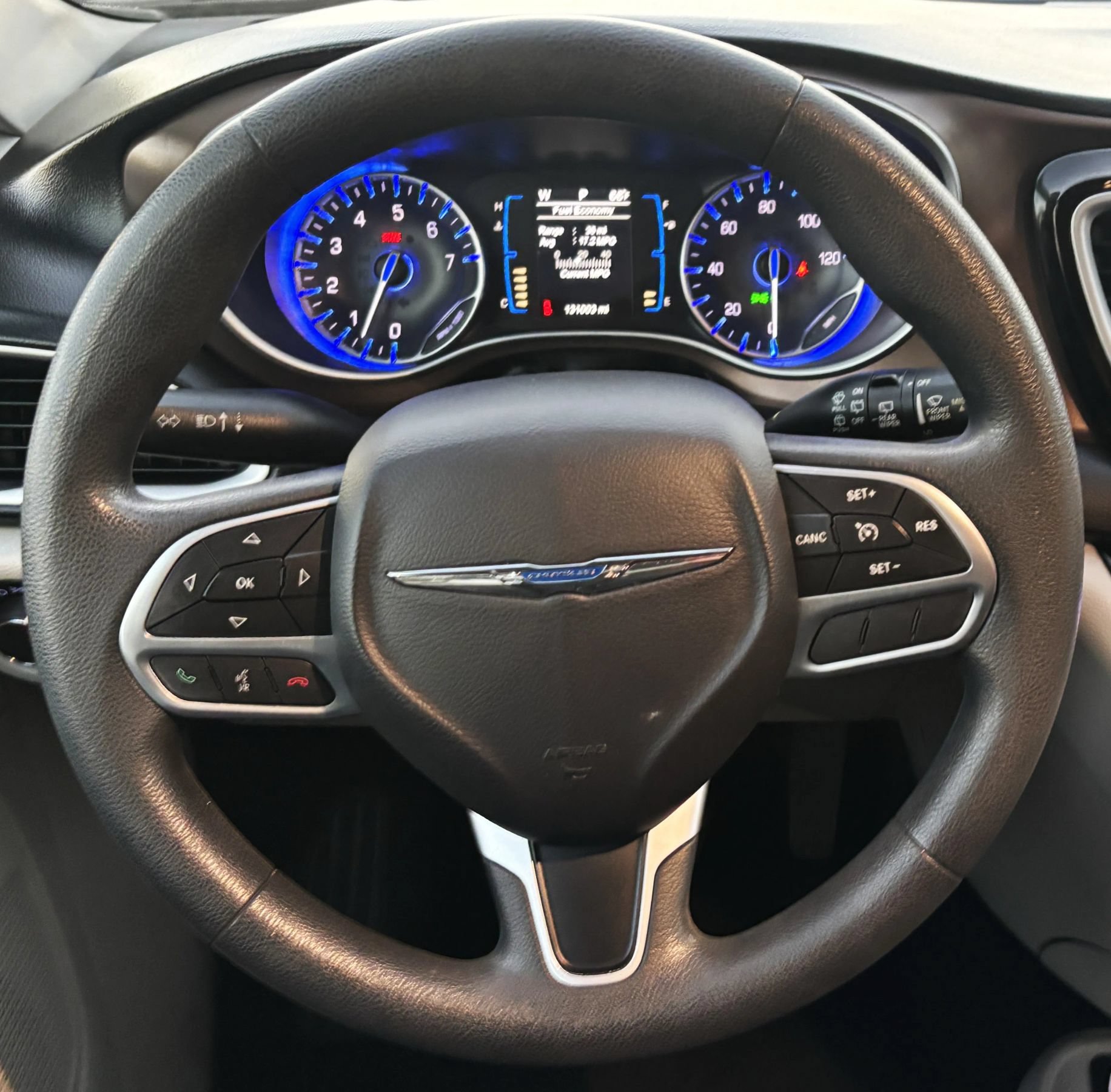 Used 2017 Chrysler Pacifica Touring FWD image 14