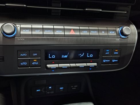 Certified 2024 Hyundai Kona SEL AWD/4WD image 12