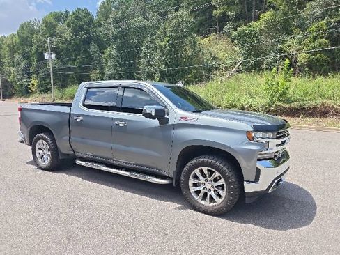 Used 2021 Chevrolet Silverado 1500 LTZ AWD/4WD image 1