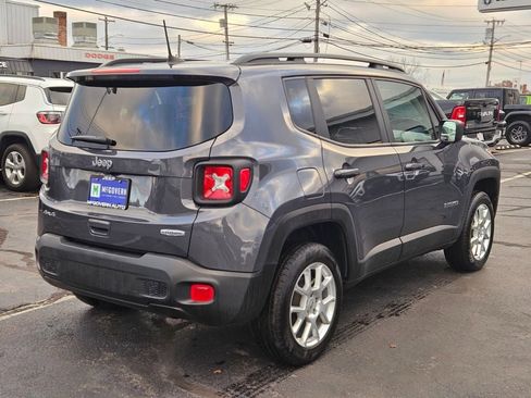 Used 2022 Jeep Renegade Latitude w/ Convenience Group image 4