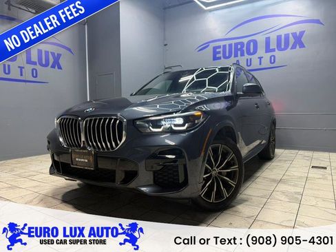 Used 2022 BMW X5 xDrive40i w/ M Sport Package AWD/4WD image 1