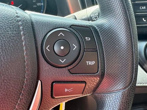 Used 2018 Toyota RAV4 LE w/ All Weather Liner Package FWD image 25