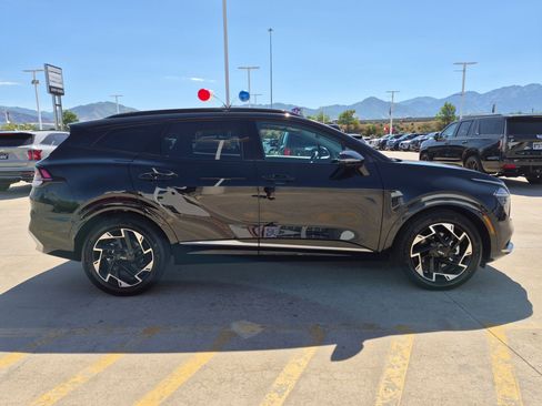 Certified 2025 Kia Sportage SX FWD image 6