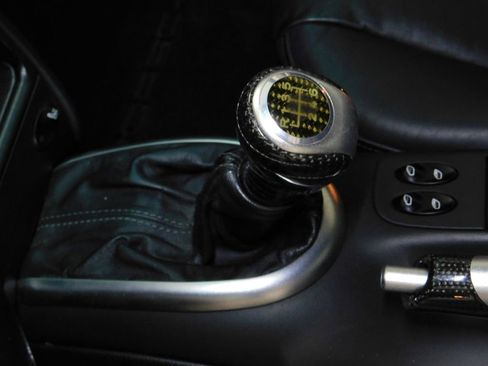 Used 2004 Porsche 911 Carrera RWD image 50