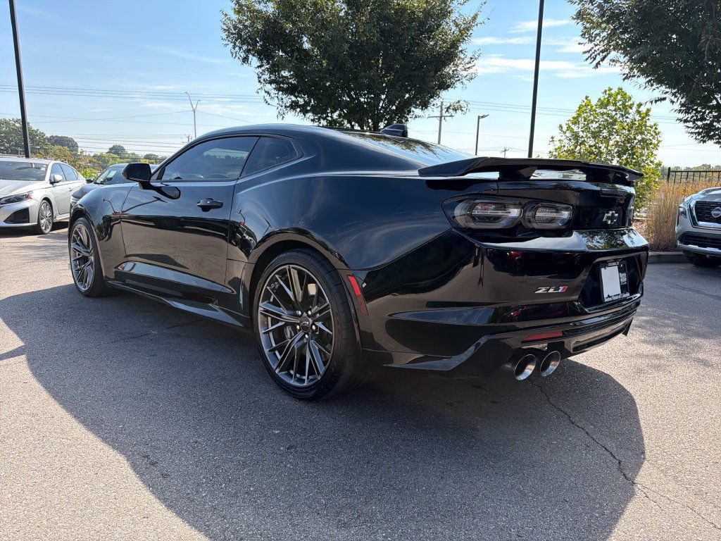 Used 2022 Chevrolet Camaro ZL1 RWD image 3