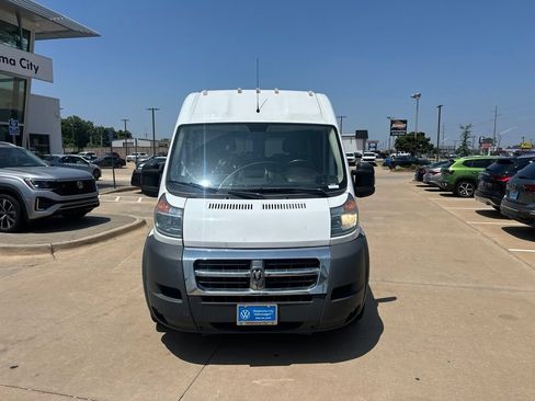 Used 2016 RAM ProMaster 2500 w/ Premium Appearance Group FWD image 2