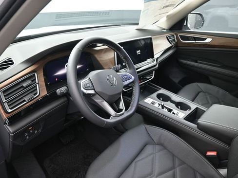 New 2026 Volkswagen Atlas SE FWD image 18