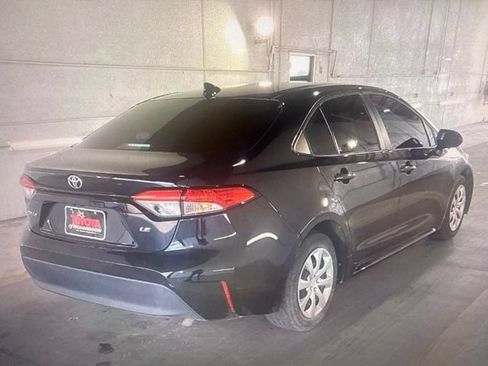 Used 2025 Toyota Corolla LE FWD image 4