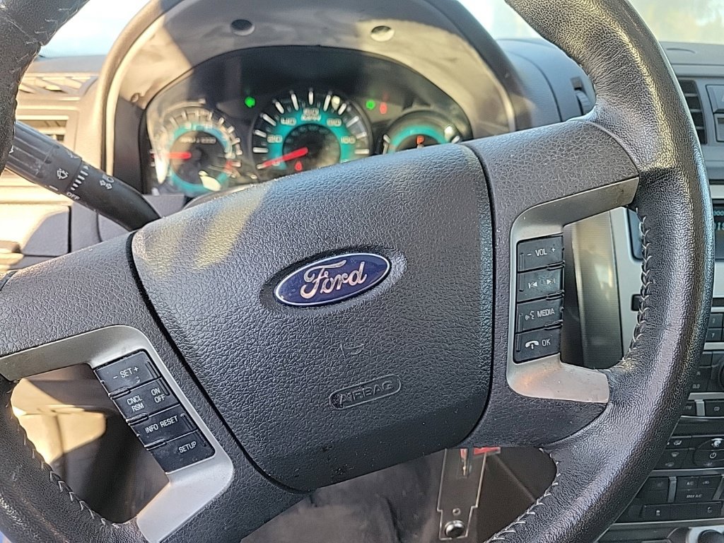 Used 2010 Ford Fusion SEL FWD image 10