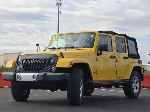 Used 2015 Jeep Wrangler Unlimited Sahara w/ Max Tow Package image 8