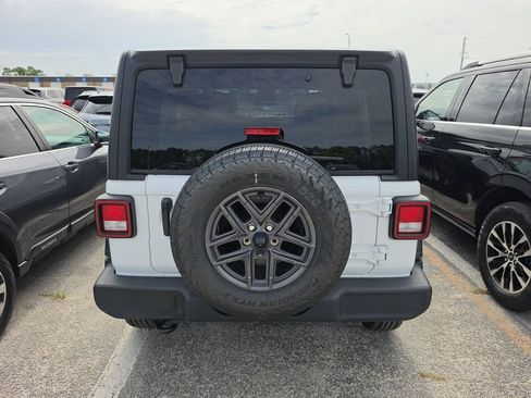 Used 2025 Jeep Wrangler Unlimited Sport AWD/4WD image 7