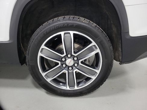 Used 2021 GMC Acadia SLT w/ Technology Package image 8