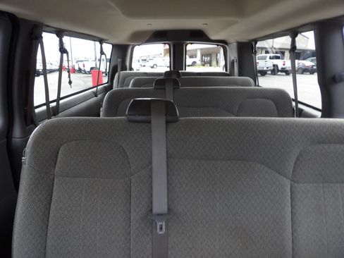 Used 2025 Chevrolet Express 3500 LS RWD image 28