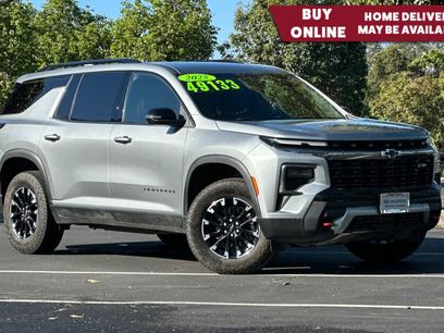 Used 2025 Chevrolet Traverse Z71