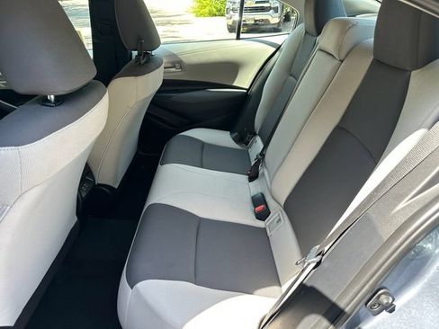 Used 2025 Toyota Corolla LE FWD image 17
