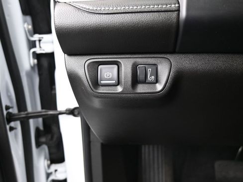 Used 2022 GMC Acadia SLE w/ Driver Convenience Package image 33