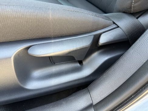 Used 2025 Toyota Corolla LE FWD image 24