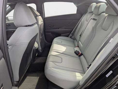 New 2025 Hyundai Elantra Limited image 20