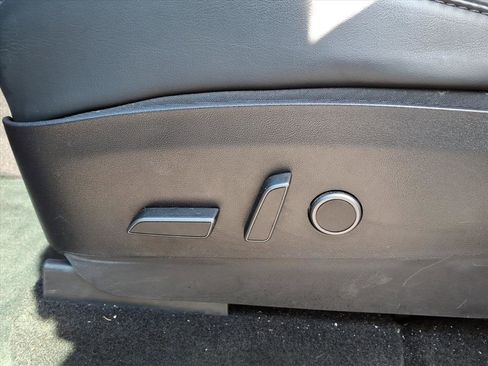 Used 2021 Tesla Model Y Long Range image 9