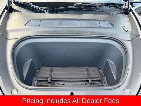 Used 2024 Tesla Model Y 2WD image 12