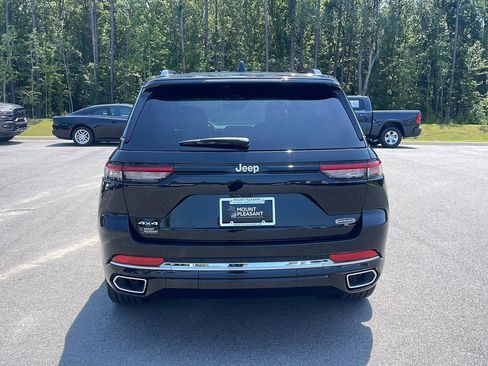 Used 2025 Jeep Grand Cherokee Overland AWD/4WD image 6