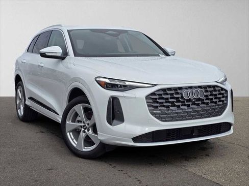 New 2025 Audi Q5 Premium Plus AWD/4WD image 1
