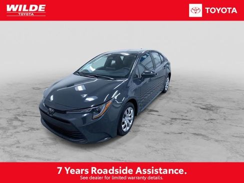 Certified 2025 Toyota Corolla LE image 5