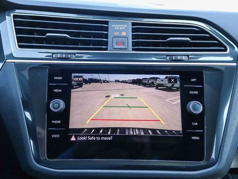 Certified 2024 Volkswagen Tiguan SE R-Line AWD/4WD image 25